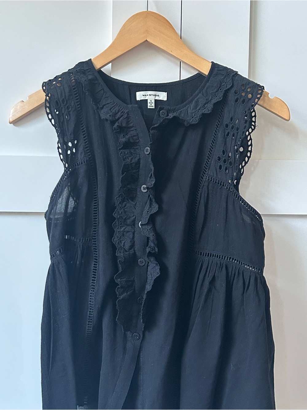 Max Studio Cotton Eyelet Blouse - Picture 3 of 10